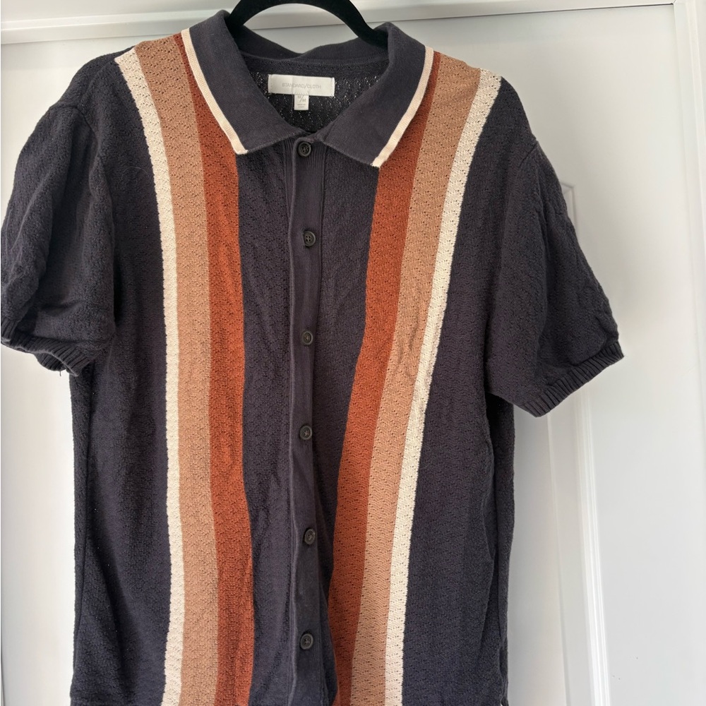 Stylish Men's Button Down Shirt with Earthy Stripes